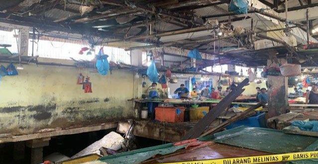 Pelantar II Pasar KUD Tanjungpinang Ambruk
